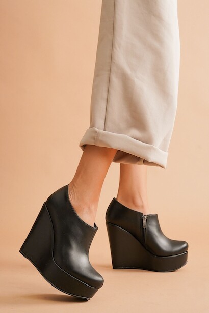 Kadın Dolgu Topuk Kısa Bot Abaco 