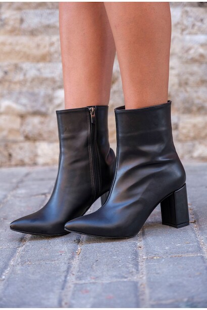 Kadın Kısa Topuklu Sivri Bot Kona  Siyah Cilt 4