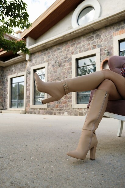 Kadın Fermuarlı Toka Detaylı Diz Altı Çizme Androsse 