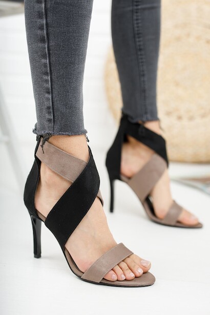 Kadın İnce Topuklu Tasarım Bantlı Topuklu Ayakkabı Bloom 