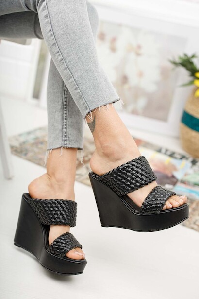 Kadın Hasır Dolgu Topuklu Terlik Corneell 