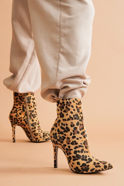 Kadın İnce Topuk Orta Boy Bot Halden