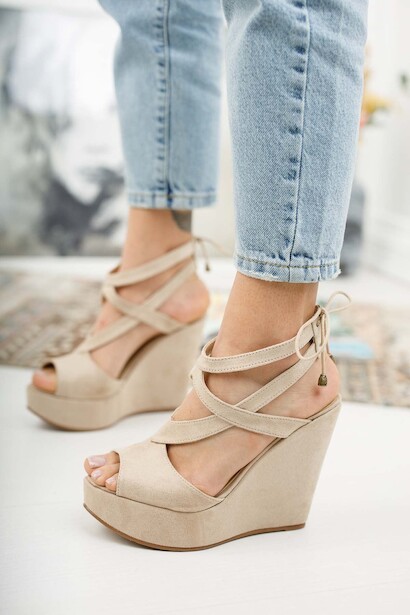 Kadın Arka İpli Dolgu Topuklu Ayakkabı Maddy