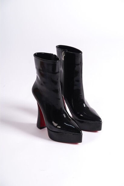 Kadın Sivri Burun Platform Bot Space 