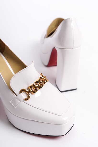 Kadın Platform Tasarım Toka Detaylı Orta Topuklu Ayakkabı Vanera  Beyaz Rugan  4
