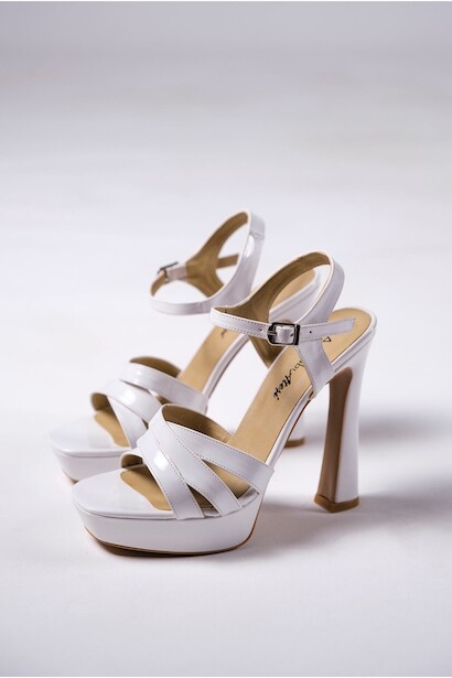 Kadın Alçak Platform Çapraz Bantlı Ayakkabı Avanti