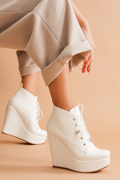 Kadın Dolgu Topuk Bağcıklı Bot Rosta 