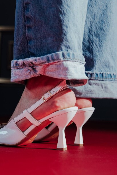 Kadın Tasarım Büyük Toka Detay Kadın Orta Topuklu Ayakkabı Pira  Beyaz 4