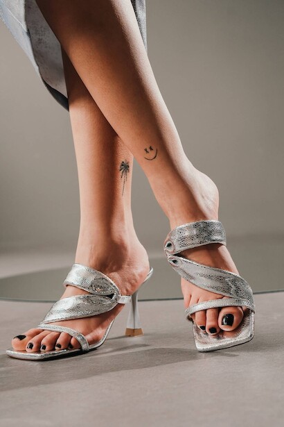 Gümüş Yılanlı Kadın Topuklu Terlik Ronil  Gümüş 6