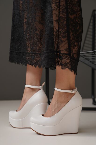 Kadın Dolgu Topuklu Kapalı Ayakkabı Pihu 