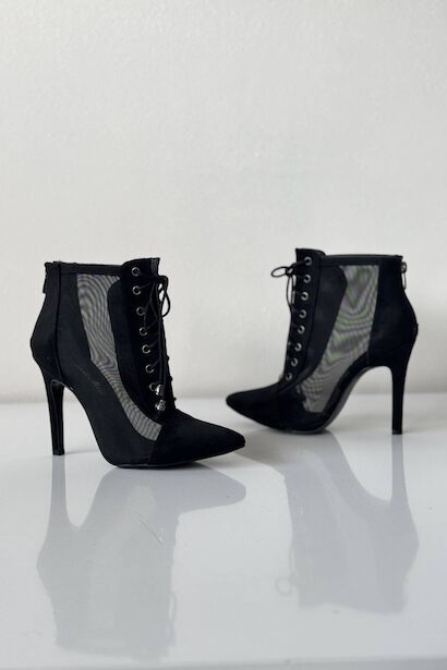 Siyah Süet Bağcıklı Bot 