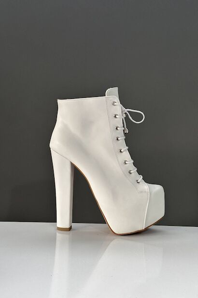 Beyaz Cilt Bağcıklı Platform Bot  Beyaz Cilt 