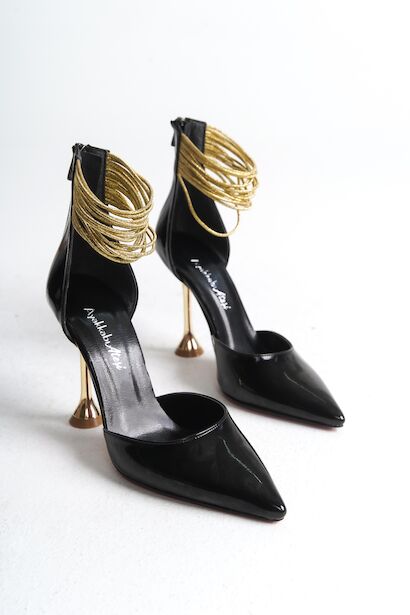 Kadın Gold Biye Detay Tasarım Topuklu Ayakkabı Nicera Siyah Rugan 4