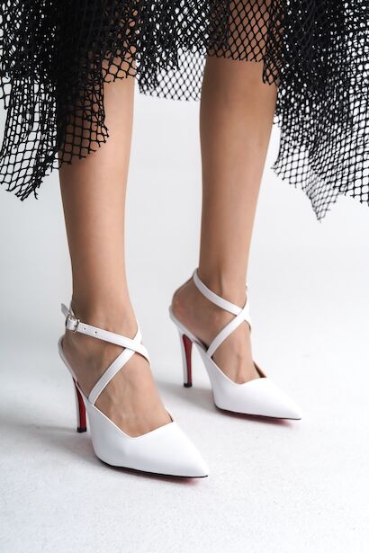 Kadın Arka Açık Tasarım İnce Topuklu Ayakkabı Rileyya 