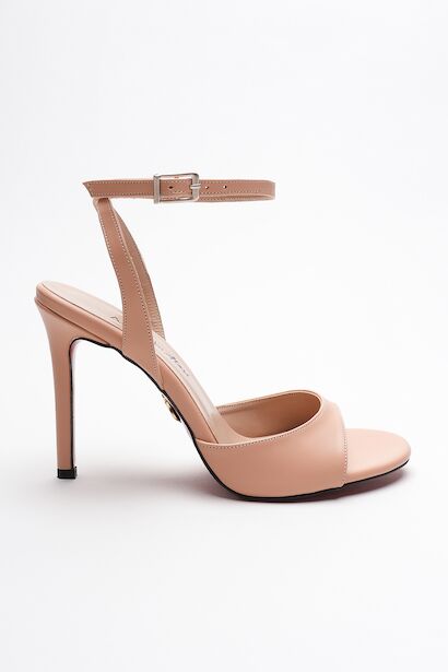 Kadın İnce Bant Arka Baretli Topuklu Ayakkabı Livora 