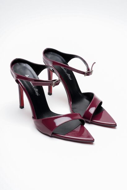 Kadın Sivri Burun Yazlık İnce Topuklu Ayakkabı Yore 