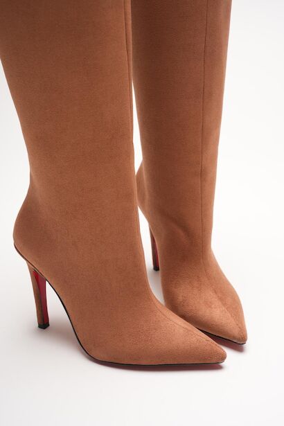 Kadın Sivri Burun Fermuarsız İnce Topuklu Diz Altı Çizme Monias  Taba Süet 6