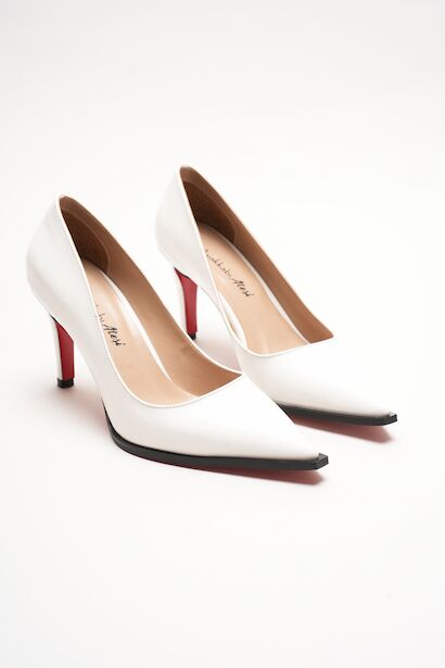 Kadın Sivri Burun Tasarım Taban İnce Kısa Topuklu Ayakkabı Gronia 